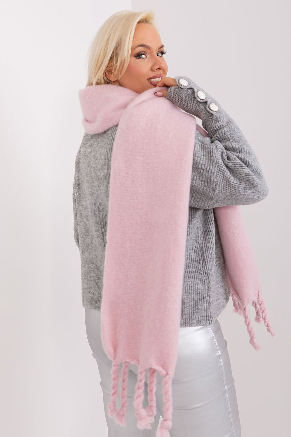 Shawl model 190589 AT