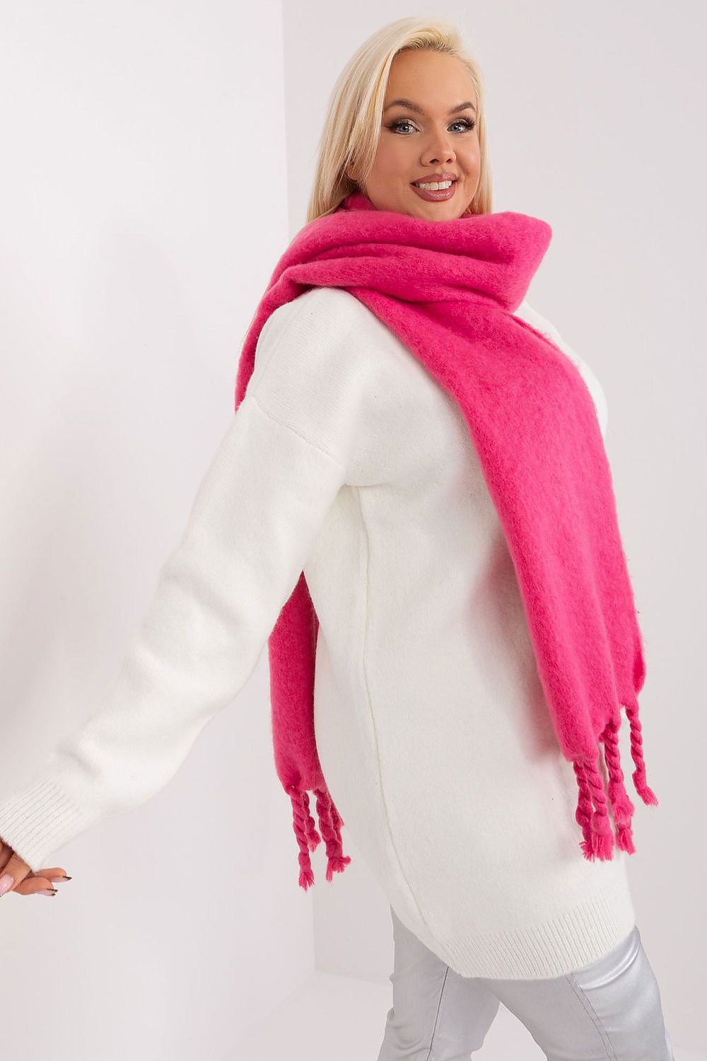 Shawl model 190589 AT