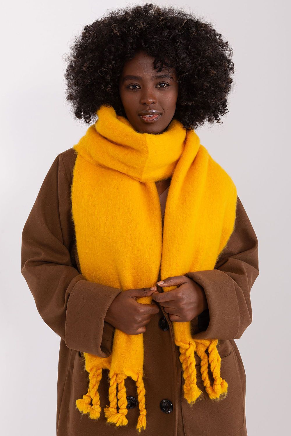 Shawl model 190589 AT