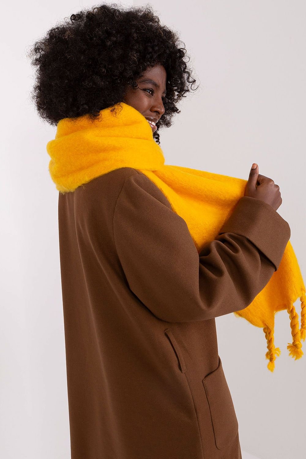 Shawl model 190589 AT
