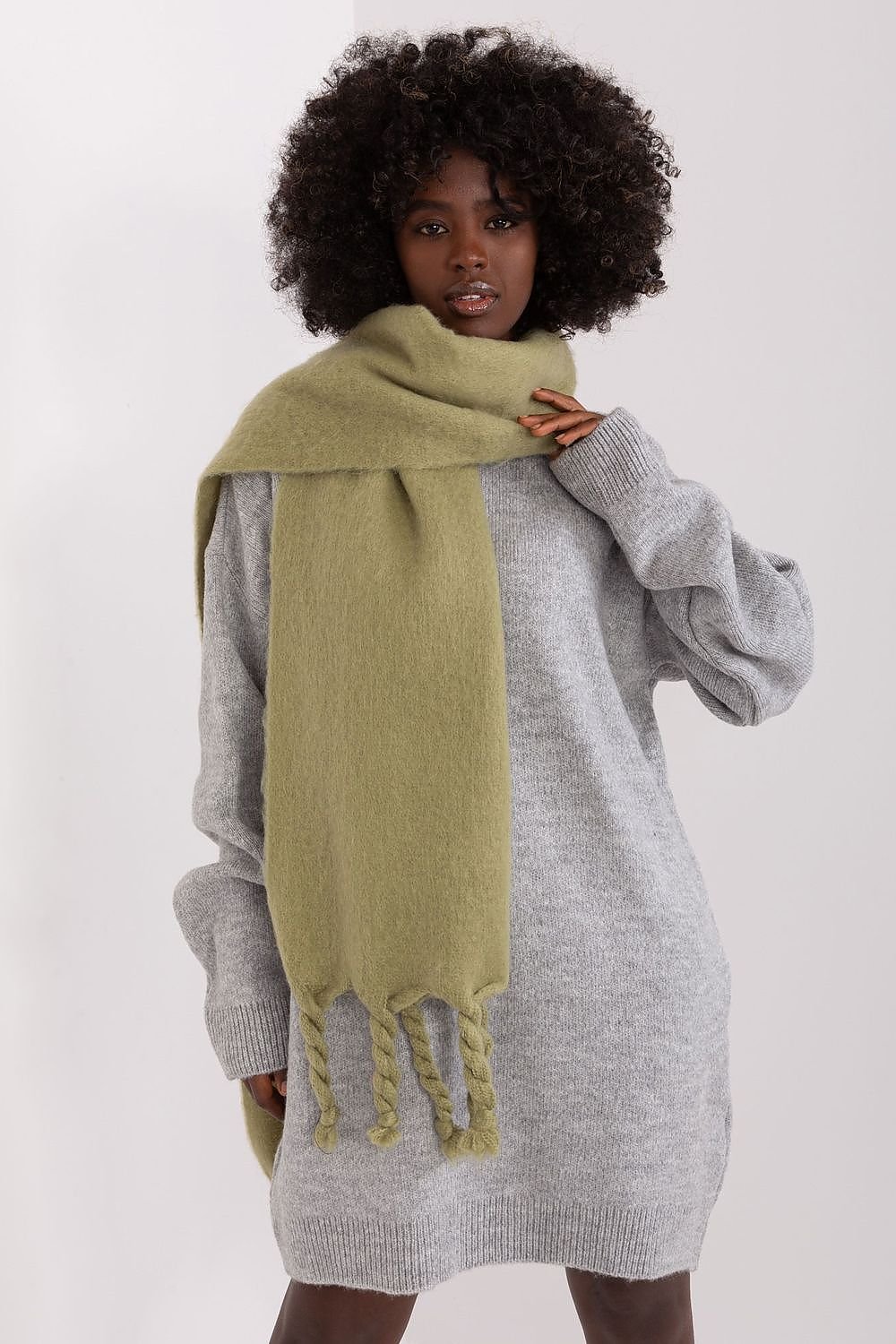 Shawl model 190589 AT