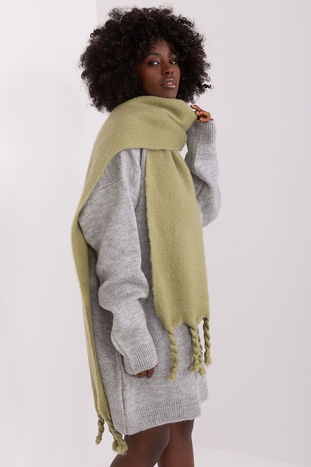 Shawl model 190589 AT