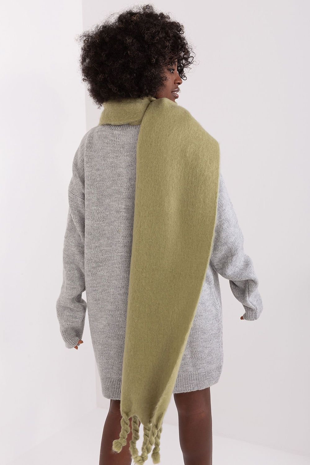 Shawl model 190589 AT