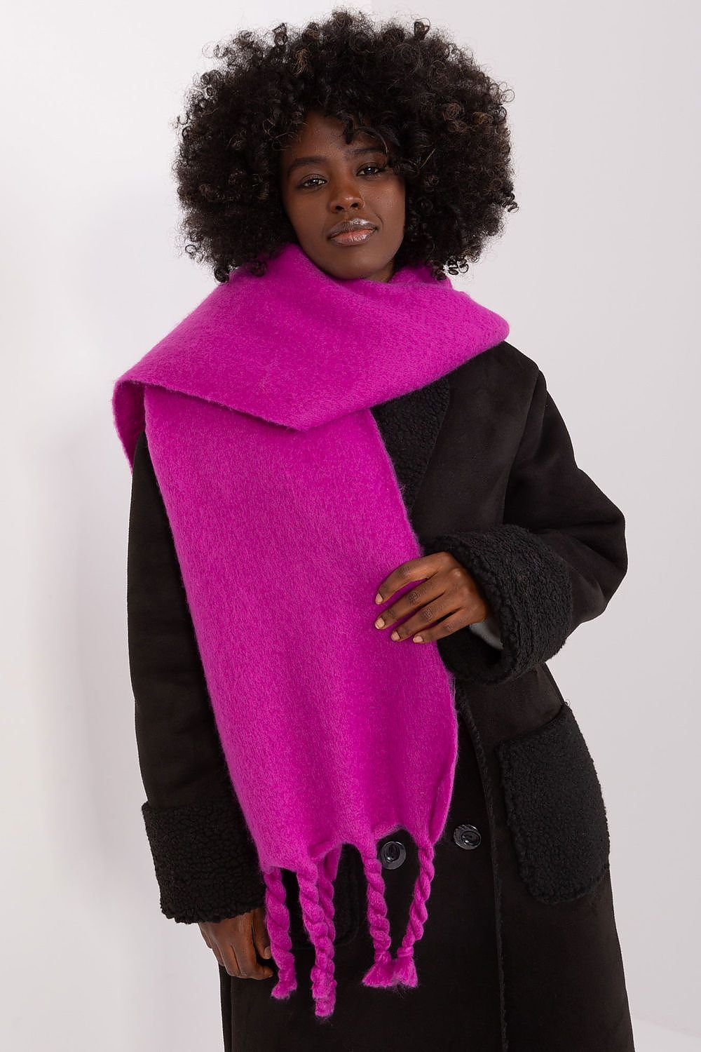 Shawl model 190589 AT
