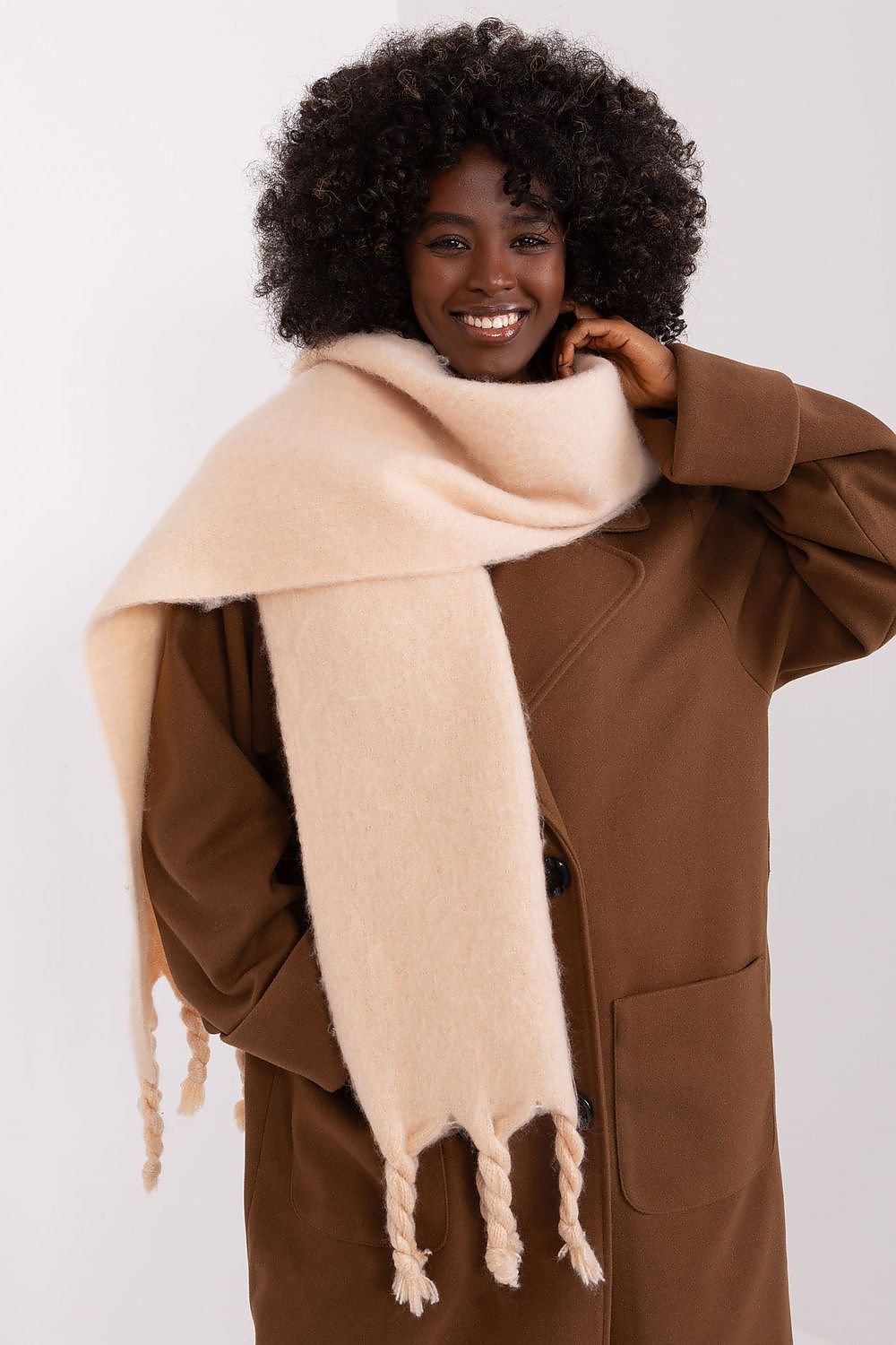 Shawl model 190589 AT