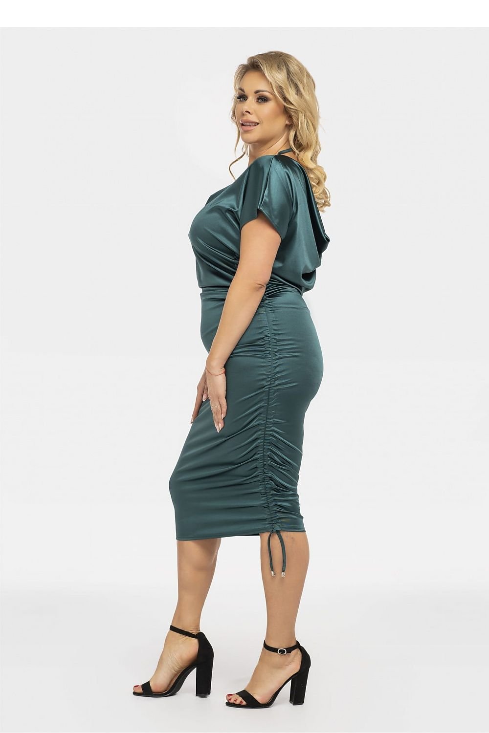 Plus size dress model 190946 Karko