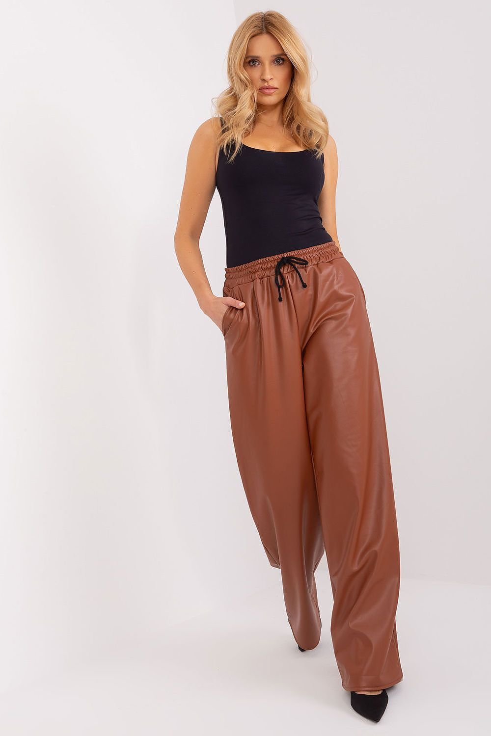 Trousers model 191565 Lakerta