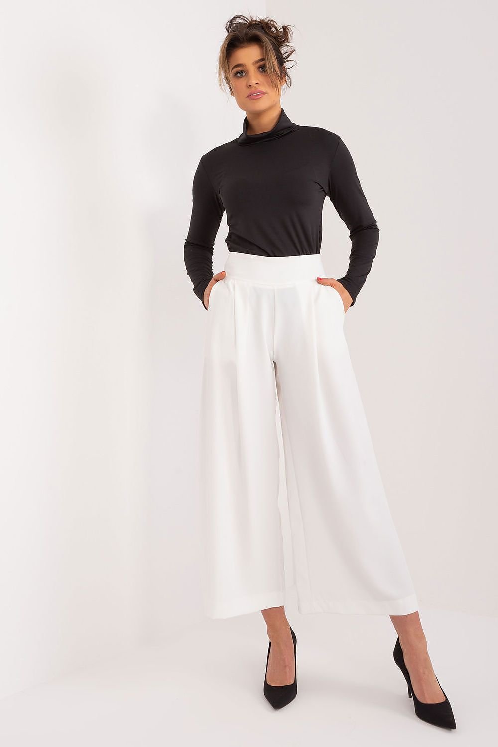 Women trousers model 192507 Italy Moda
