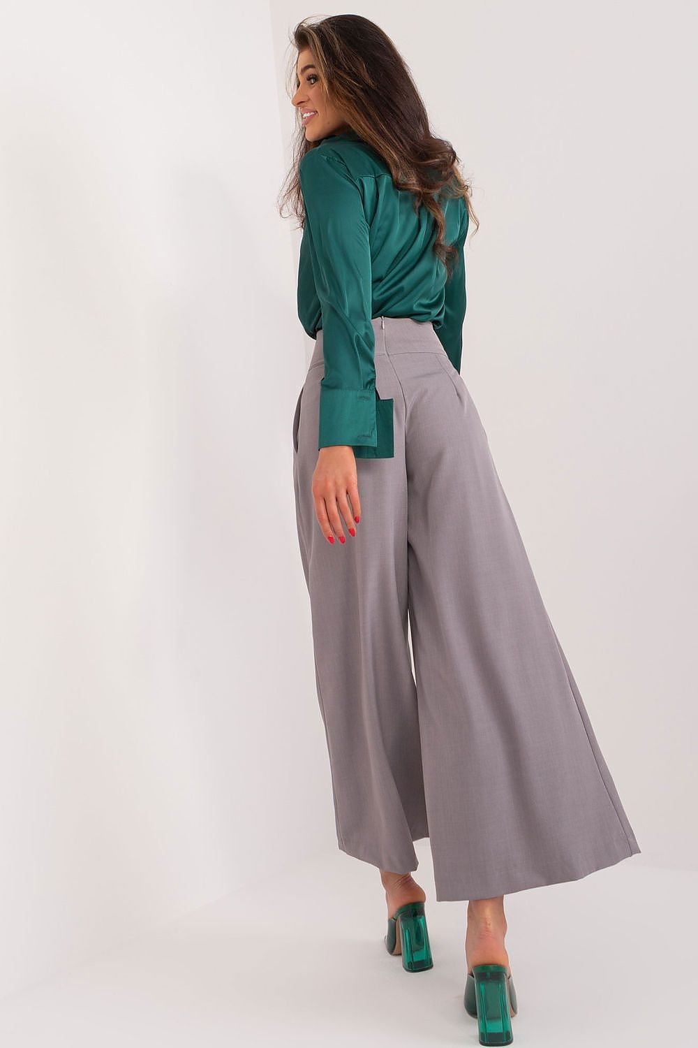 Women trousers model 192507 Italy Moda