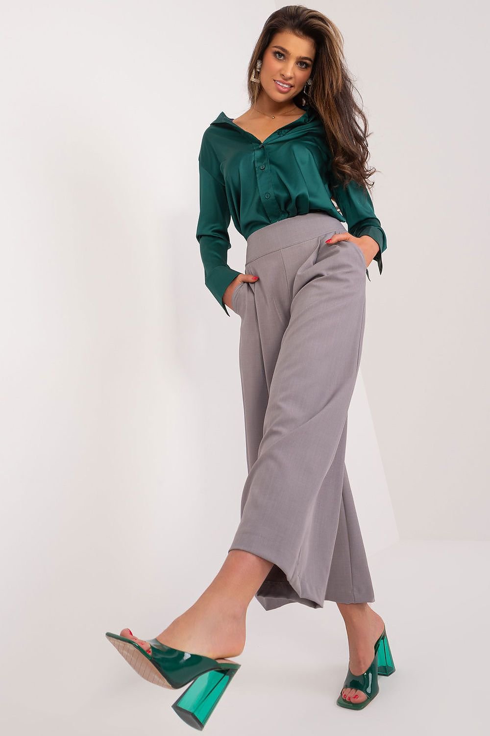 Women trousers model 192507 Italy Moda
