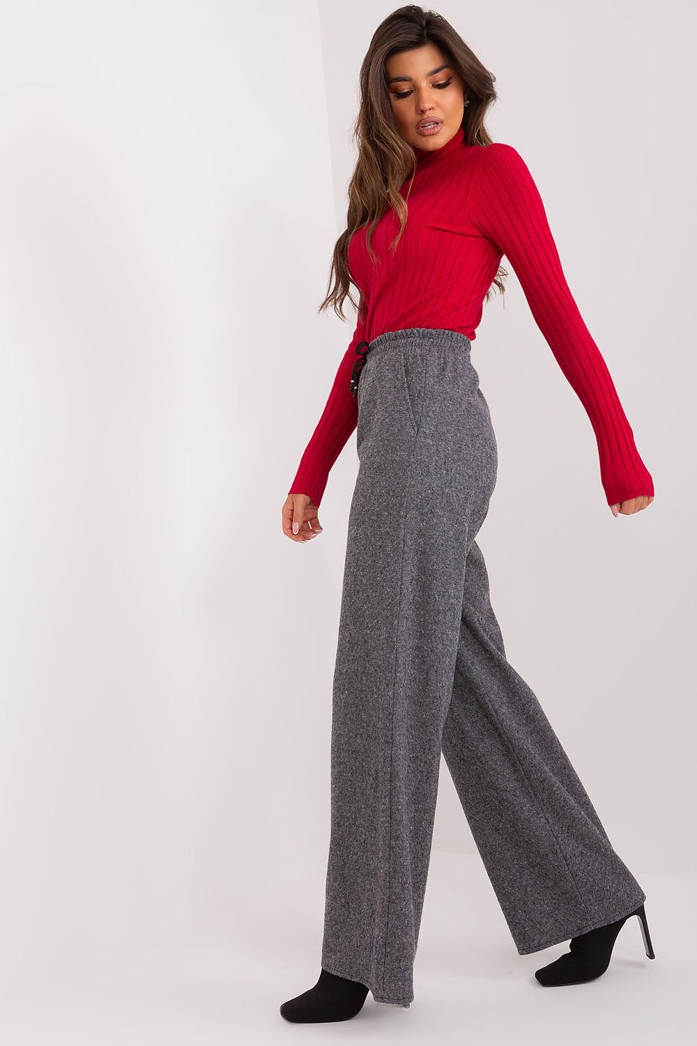 Women trousers model 193133 Lakerta