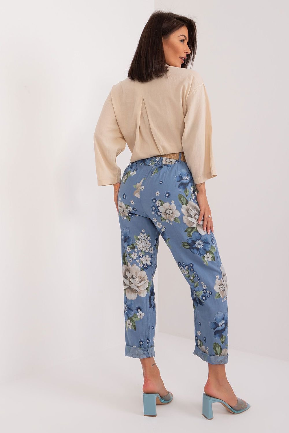 Women trousers model 194862 Italy Moda