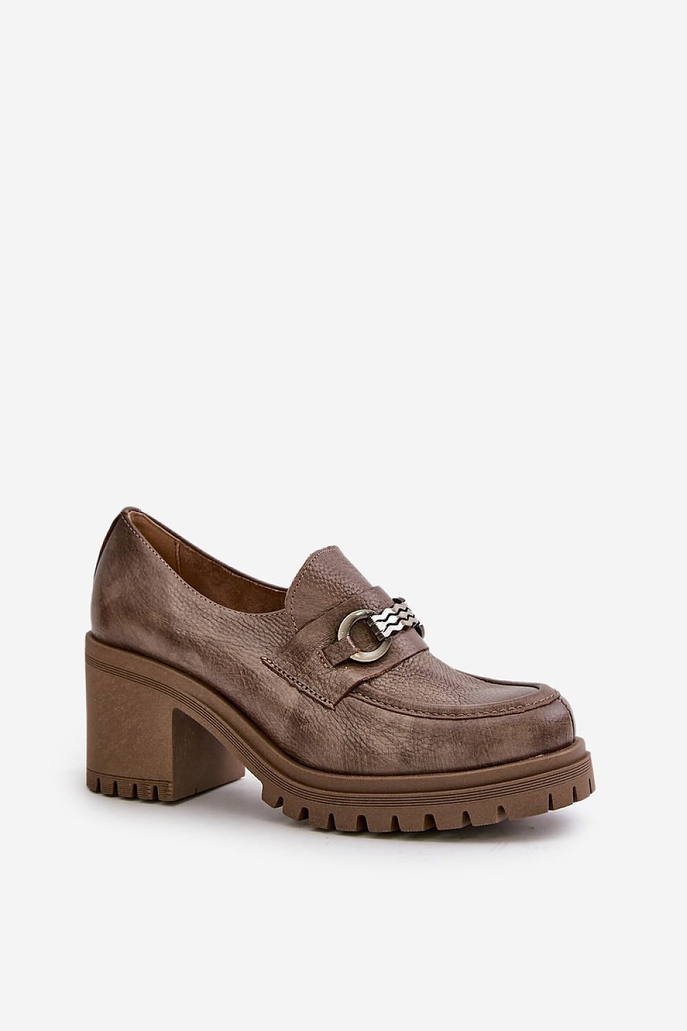 Heeled low shoes model 199811 Step in style