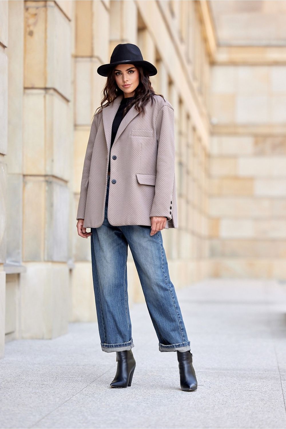 Jacket model 200145 Roco Fashion