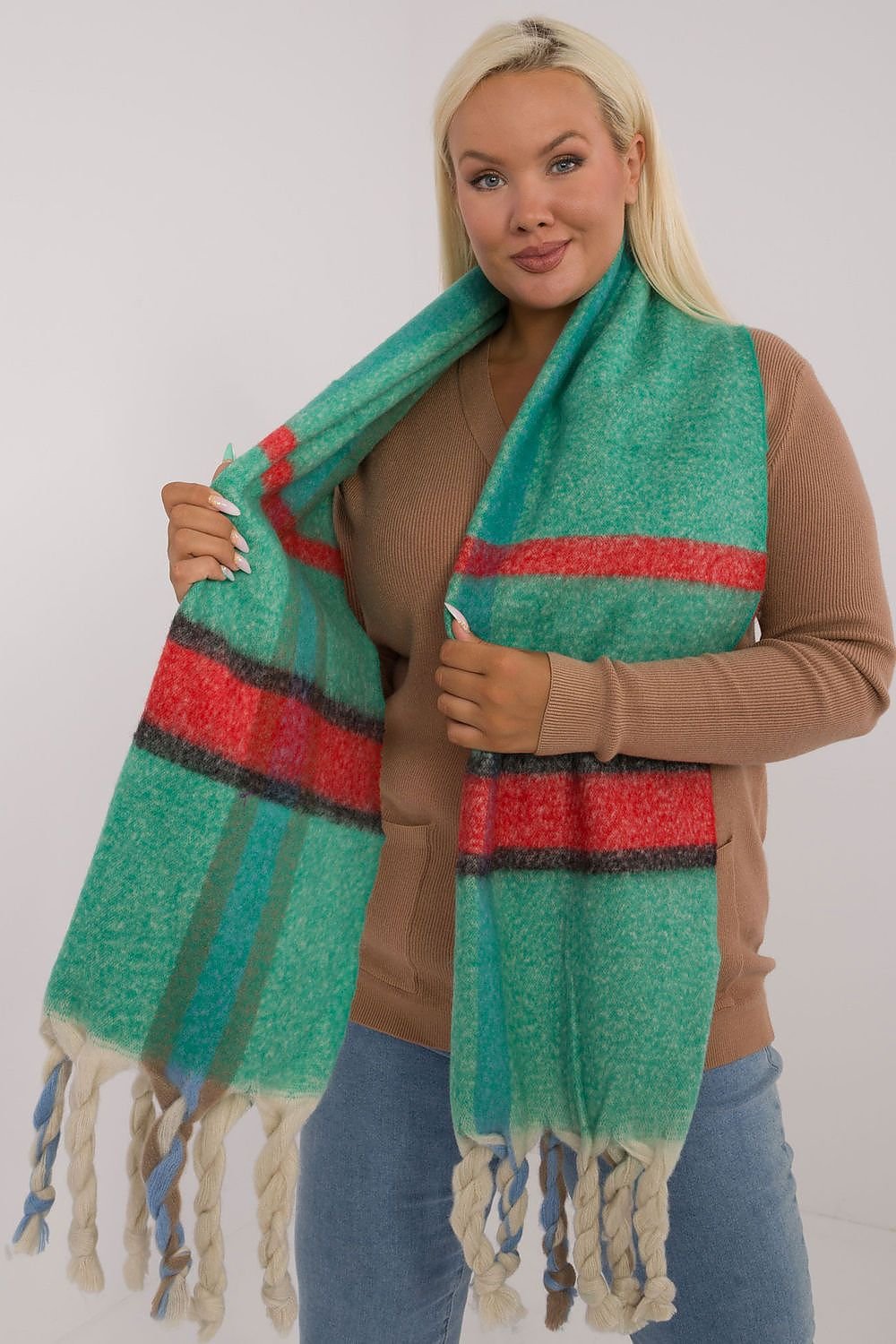 Shawl model 202575 AT