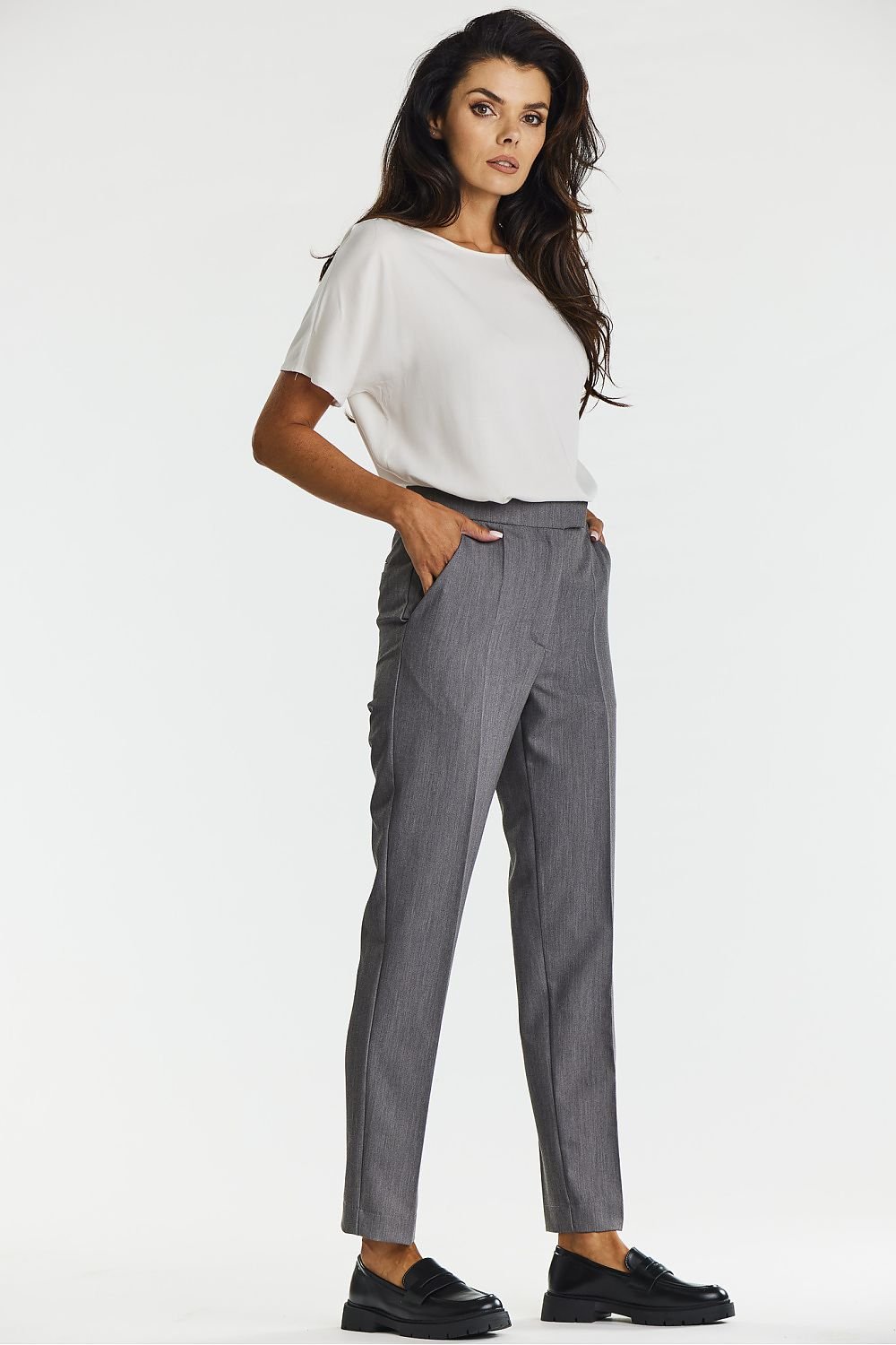 Women trousers model 201251 awama