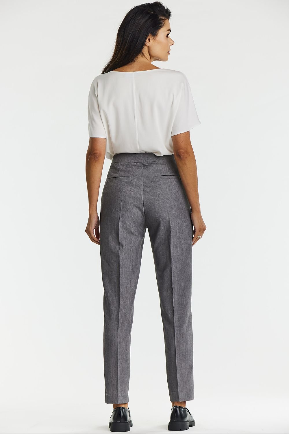 Women trousers model 201251 awama