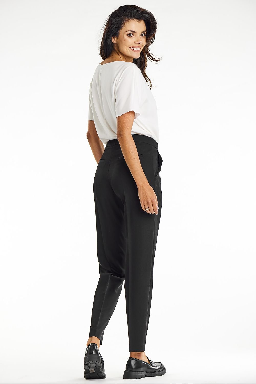 Women trousers model 201251 awama