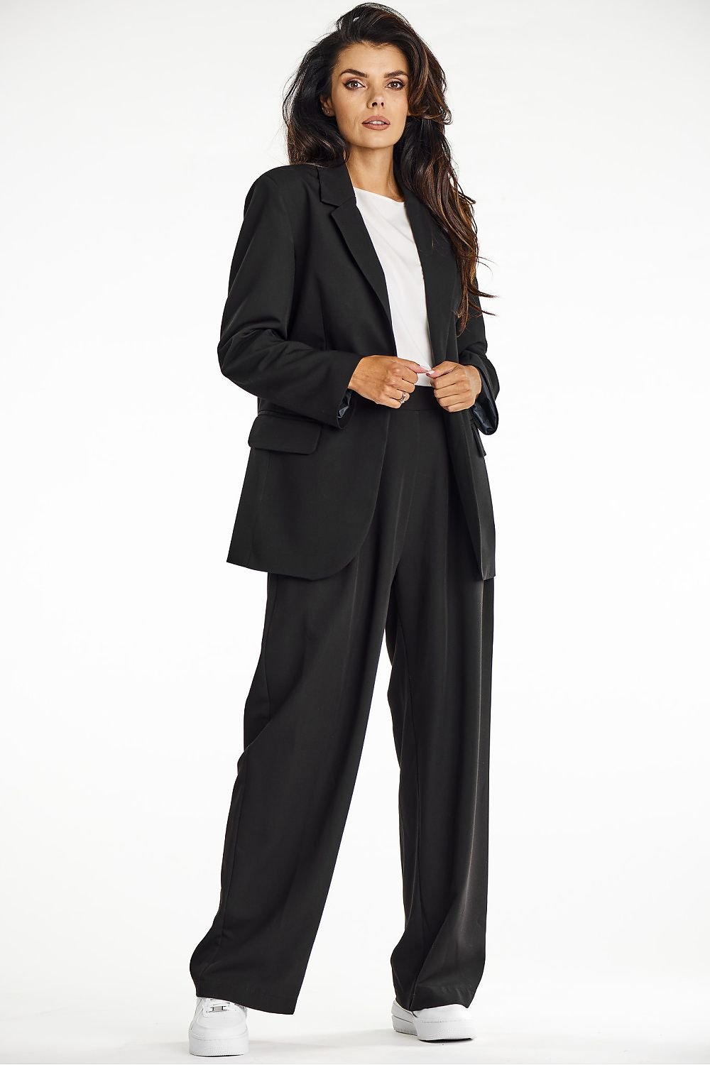 Women trousers model 201252 awama
