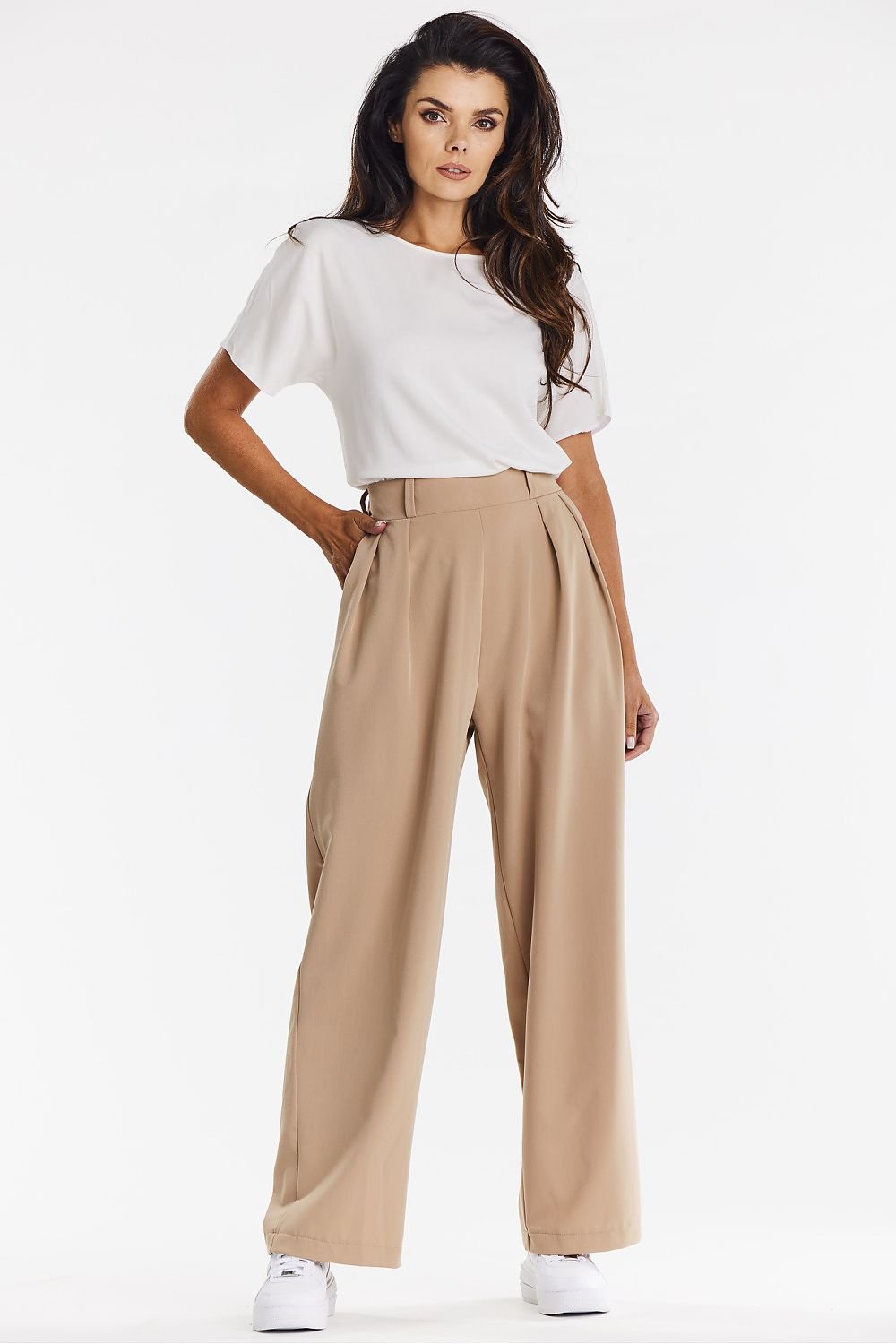 Women trousers model 201252 awama