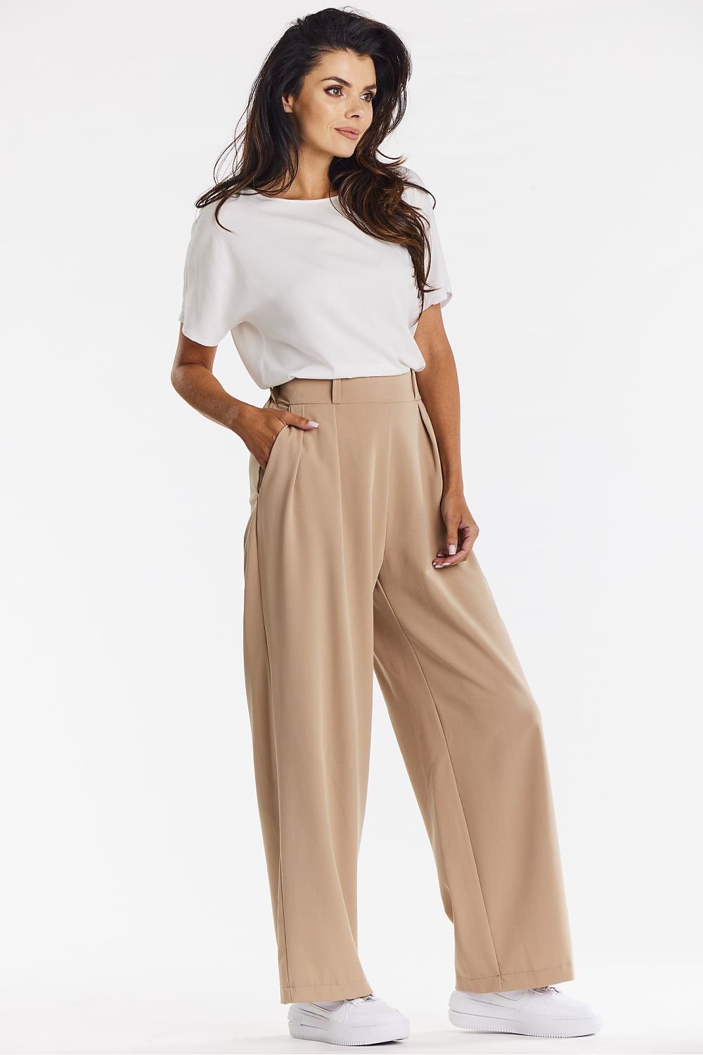 Women trousers model 201252 awama