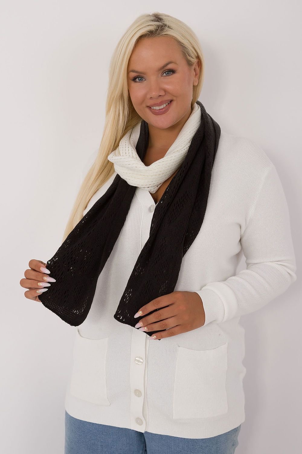 Shawl model 200860 AT