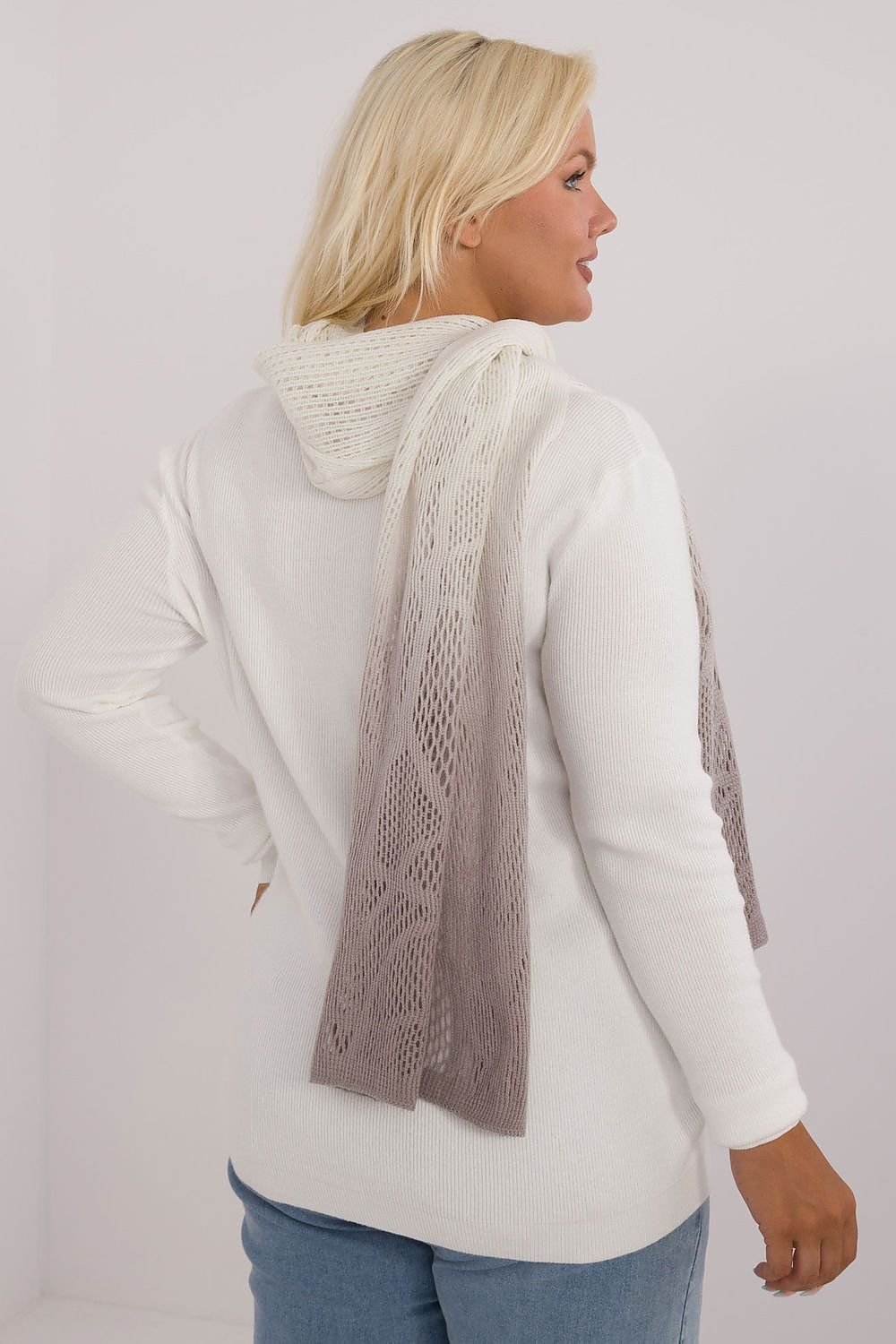 Shawl model 200860 AT