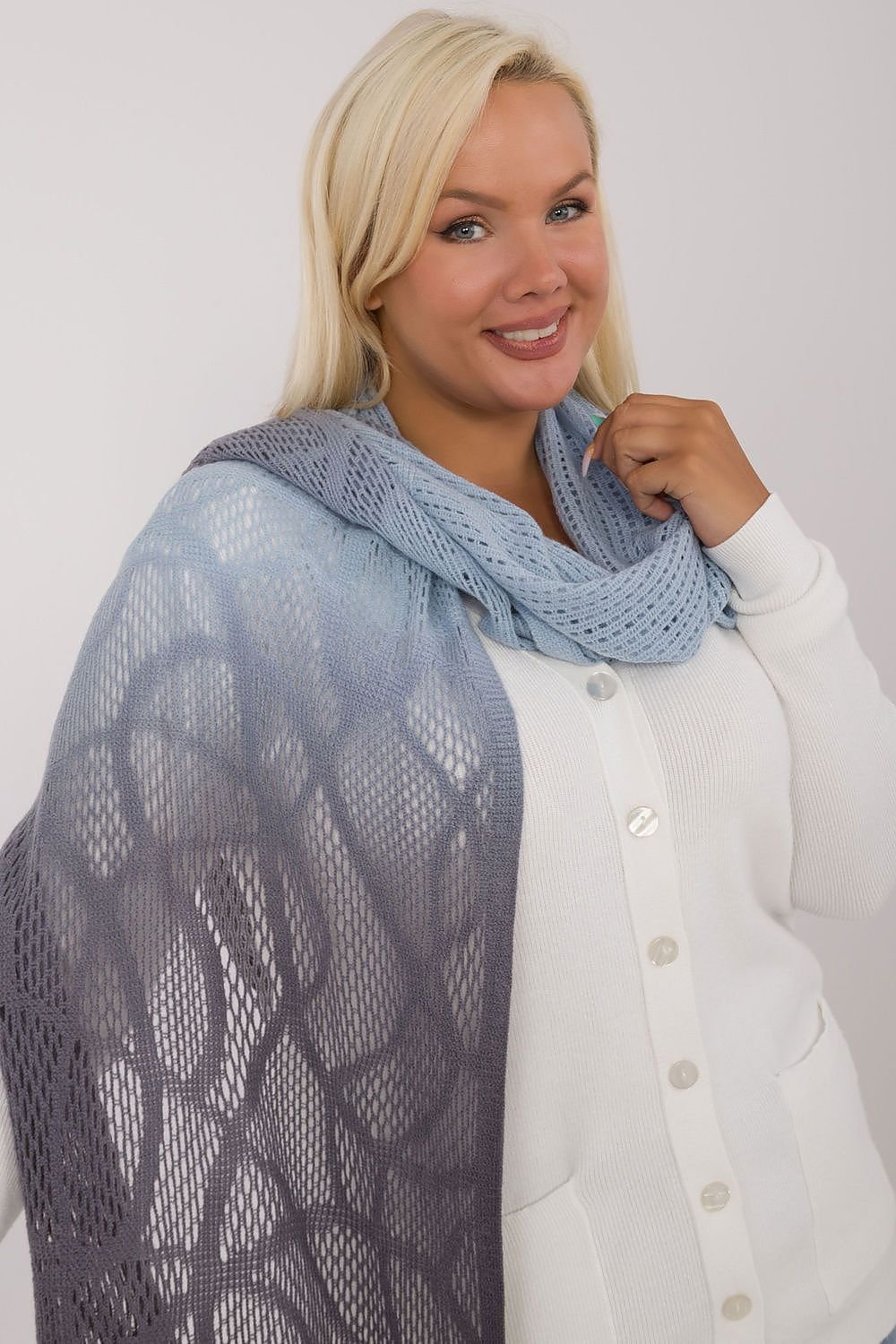 Shawl model 200860 AT