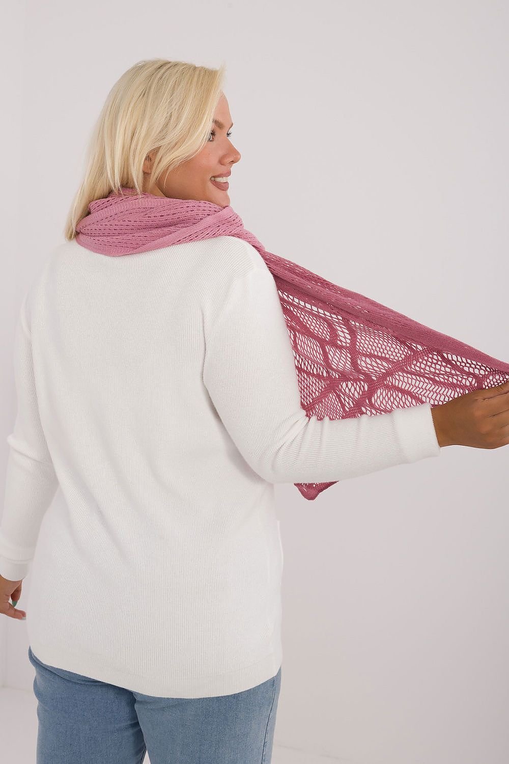 Shawl model 200860 AT