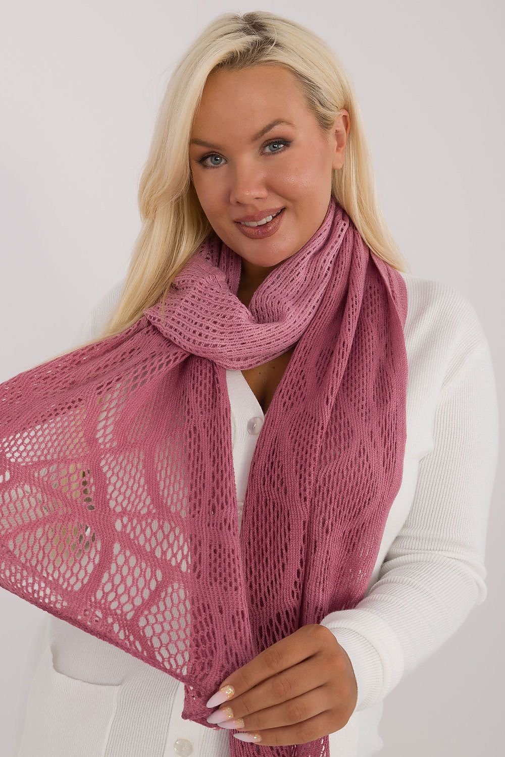 Shawl model 200860 AT