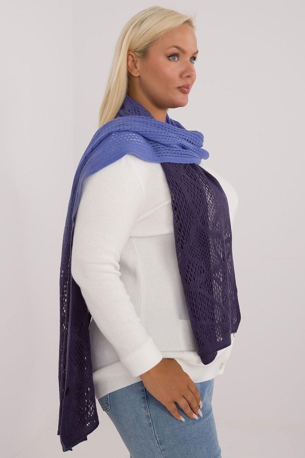 Shawl model 200860 AT