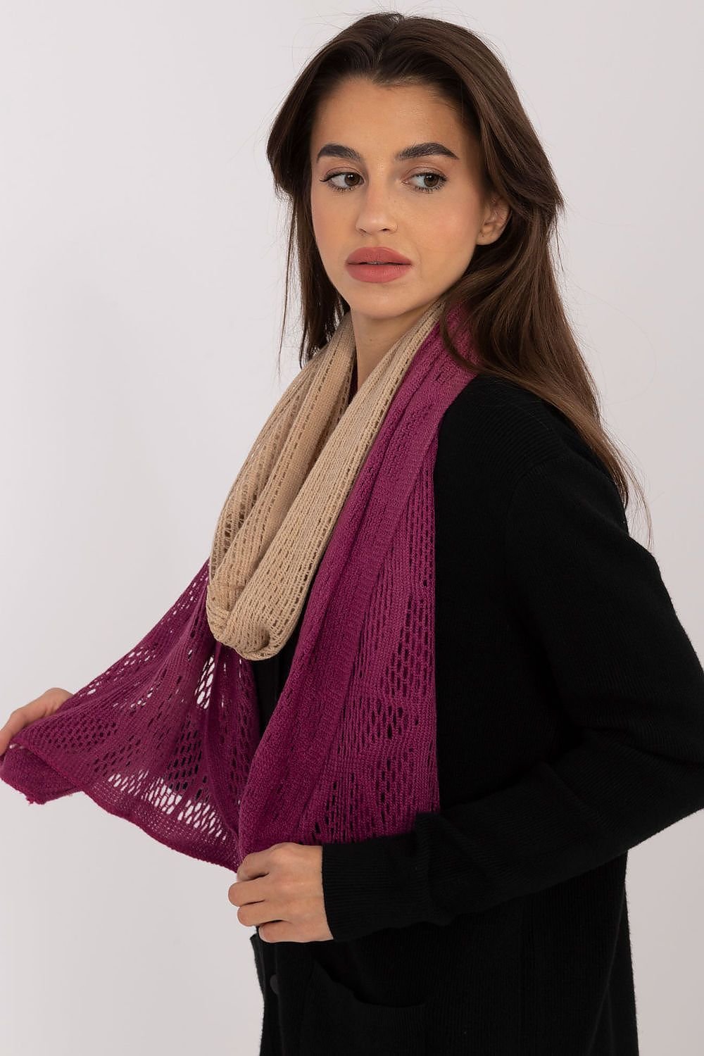 Shawl model 200860 AT