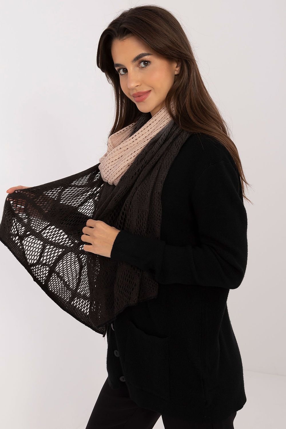 Shawl model 200860 AT