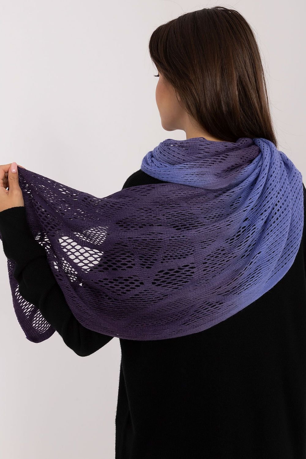 Shawl model 200860 AT
