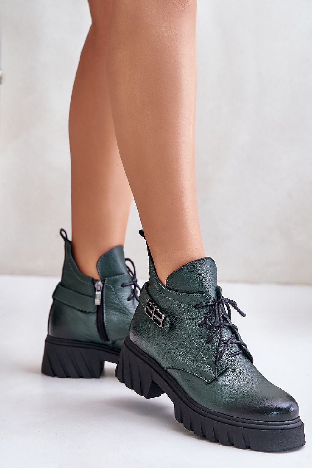 Boots model 202813 Step in style