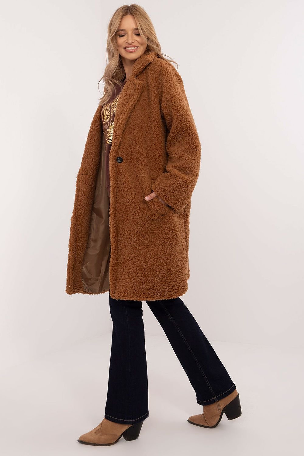 Coat model 203741 Italy Moda