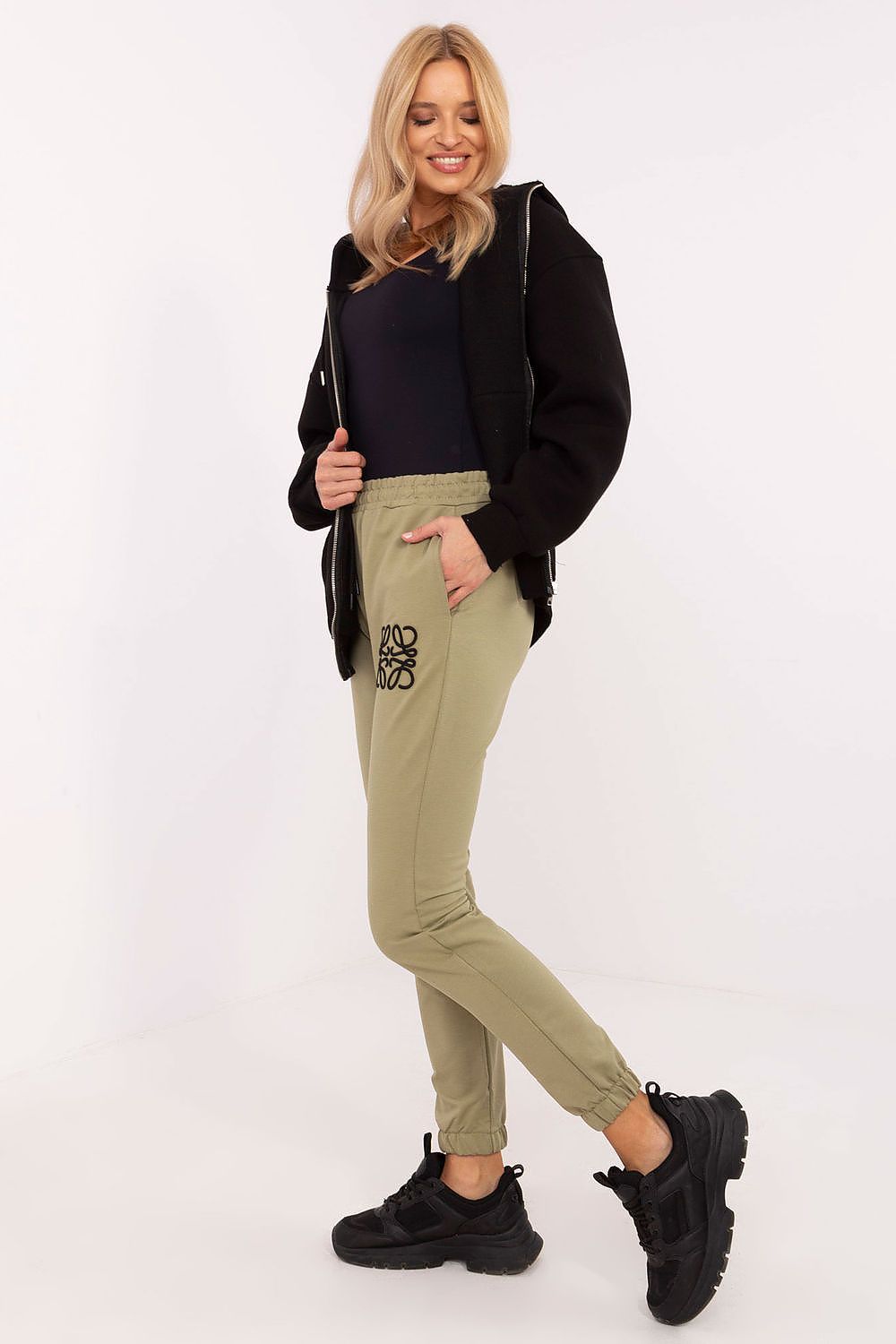 Tracksuit trousers model 206053 Relevance