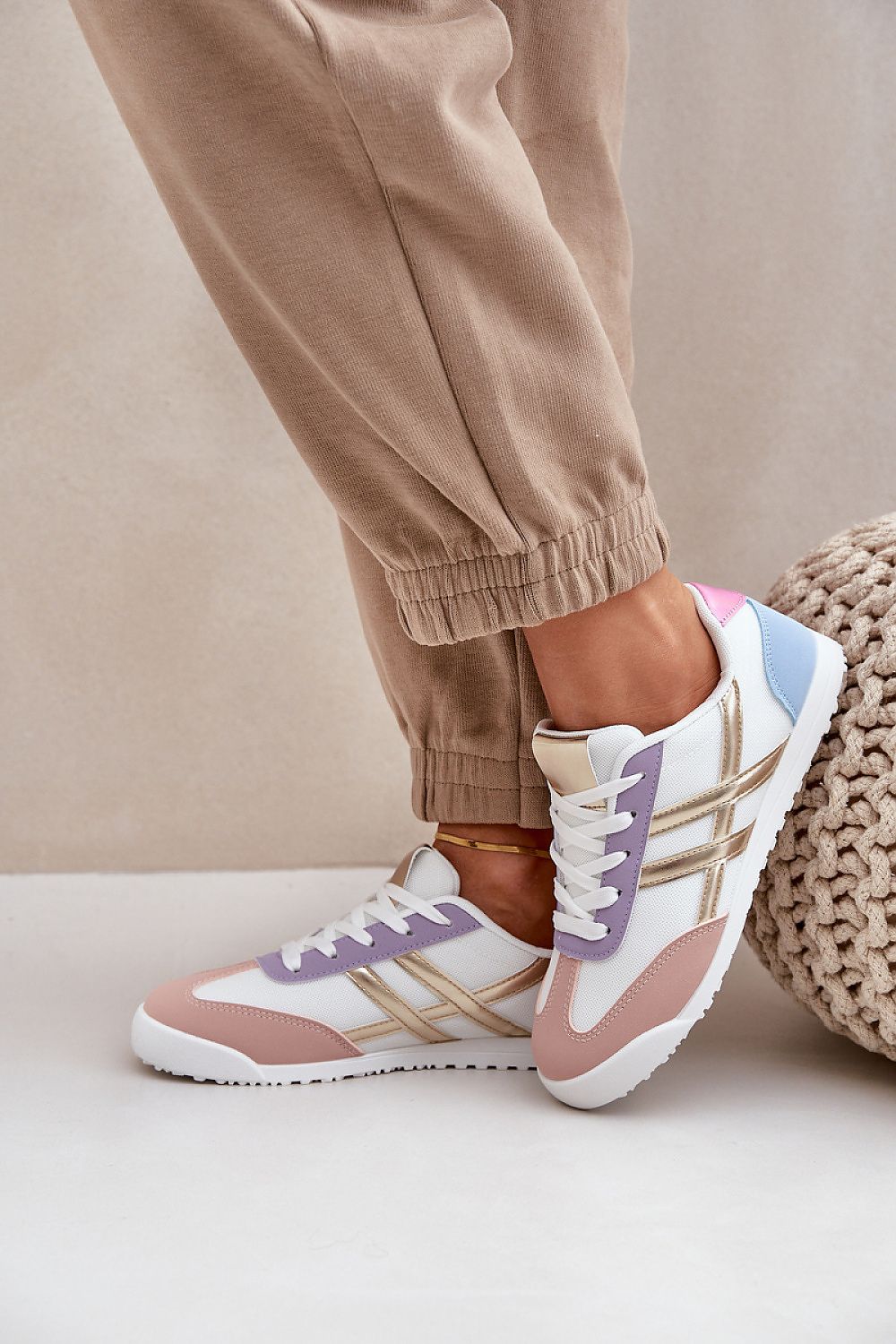 Sneakers model 206805 Step in style