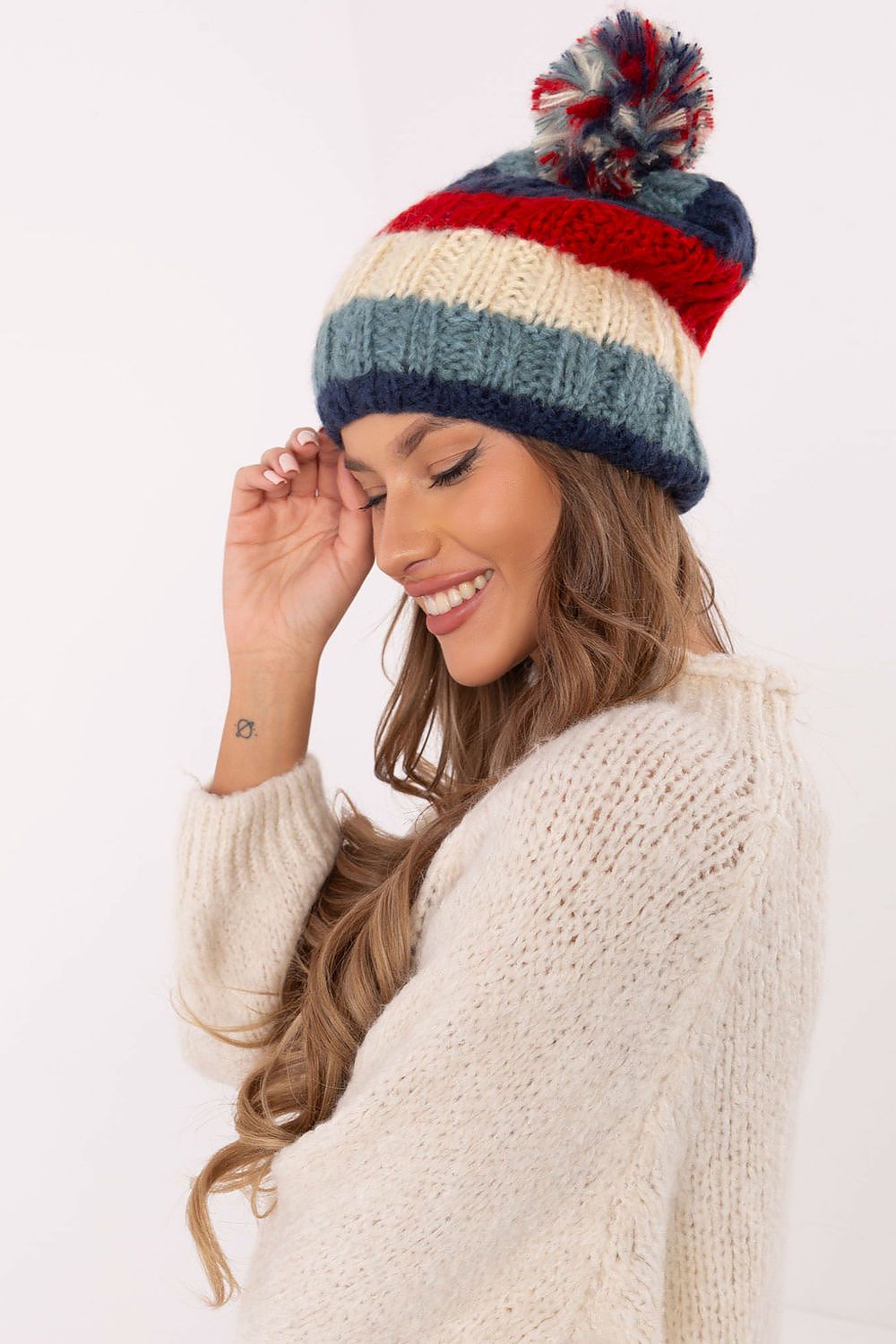 Cap model 208416 AT
