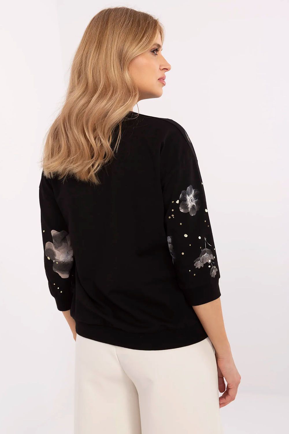 Blouse model 209841 Relevance