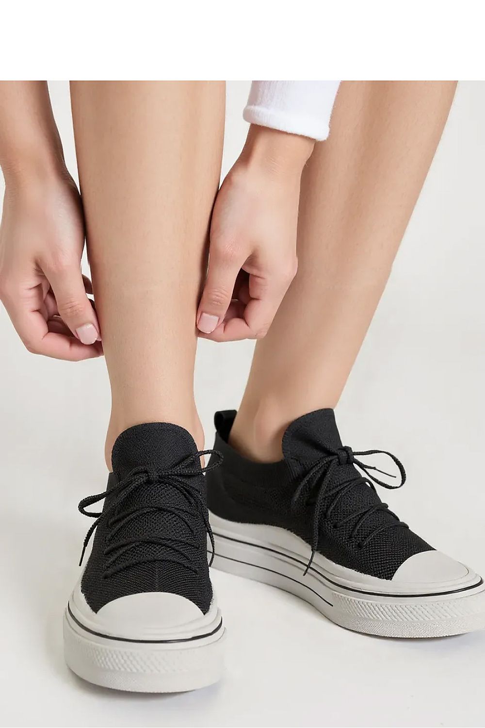 Sport Shoes model 210337 Inello