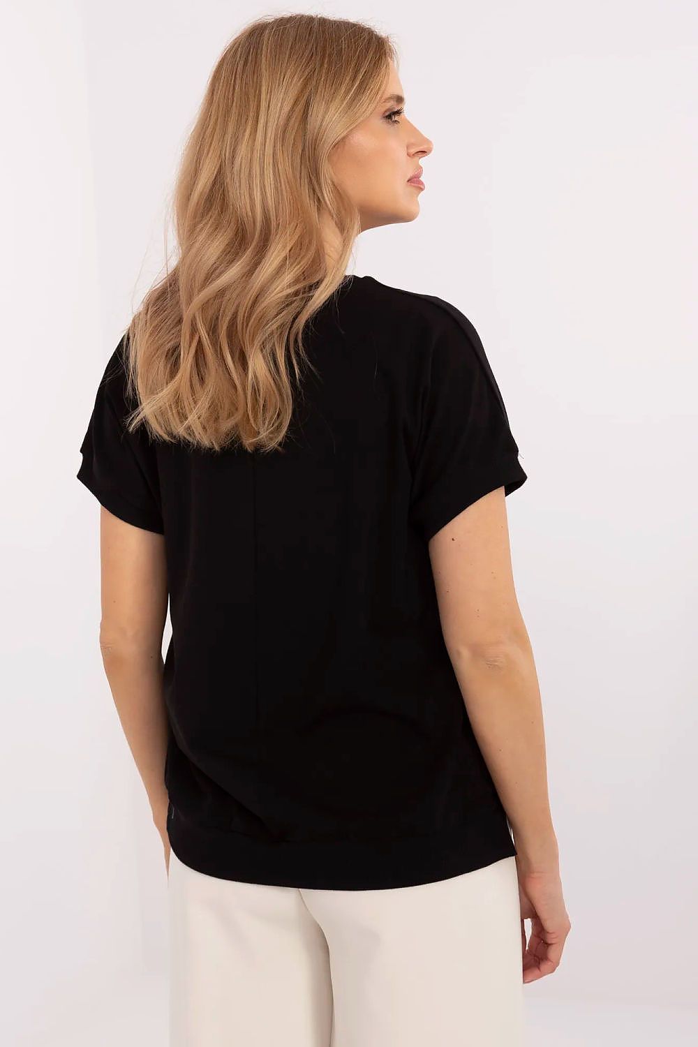 Blouse model 210652 Relevance