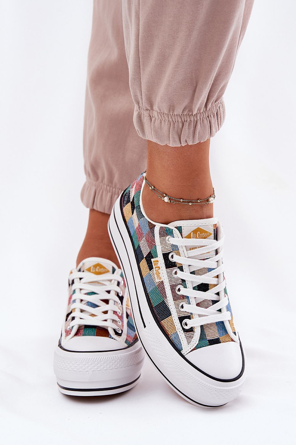 Sneakers model 212731 Step in style