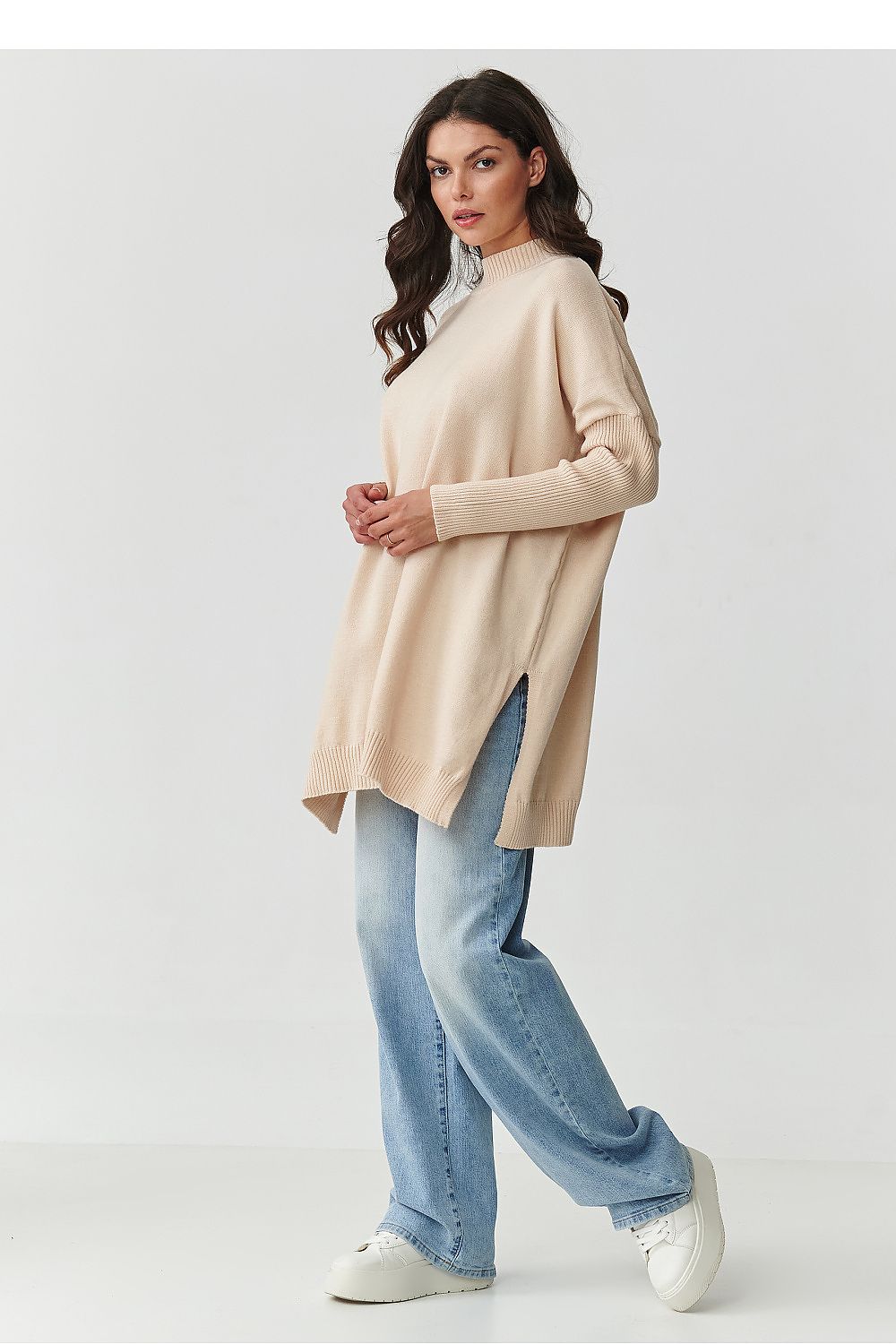 Jumper model 217401 Makadamia