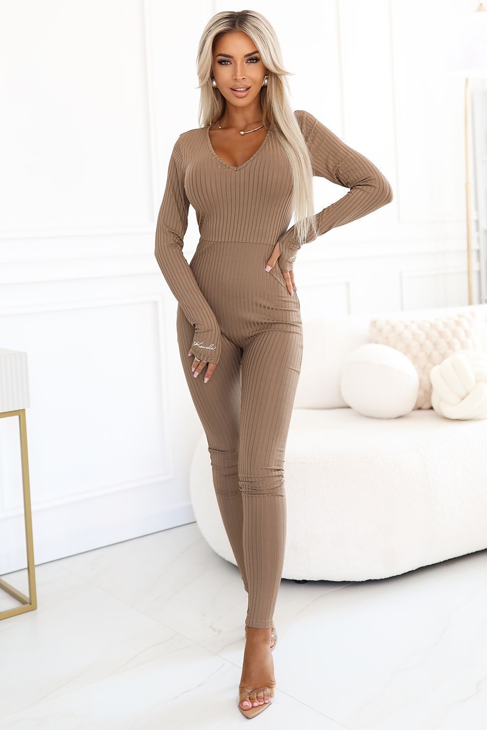 Suit model 219155 Numoco