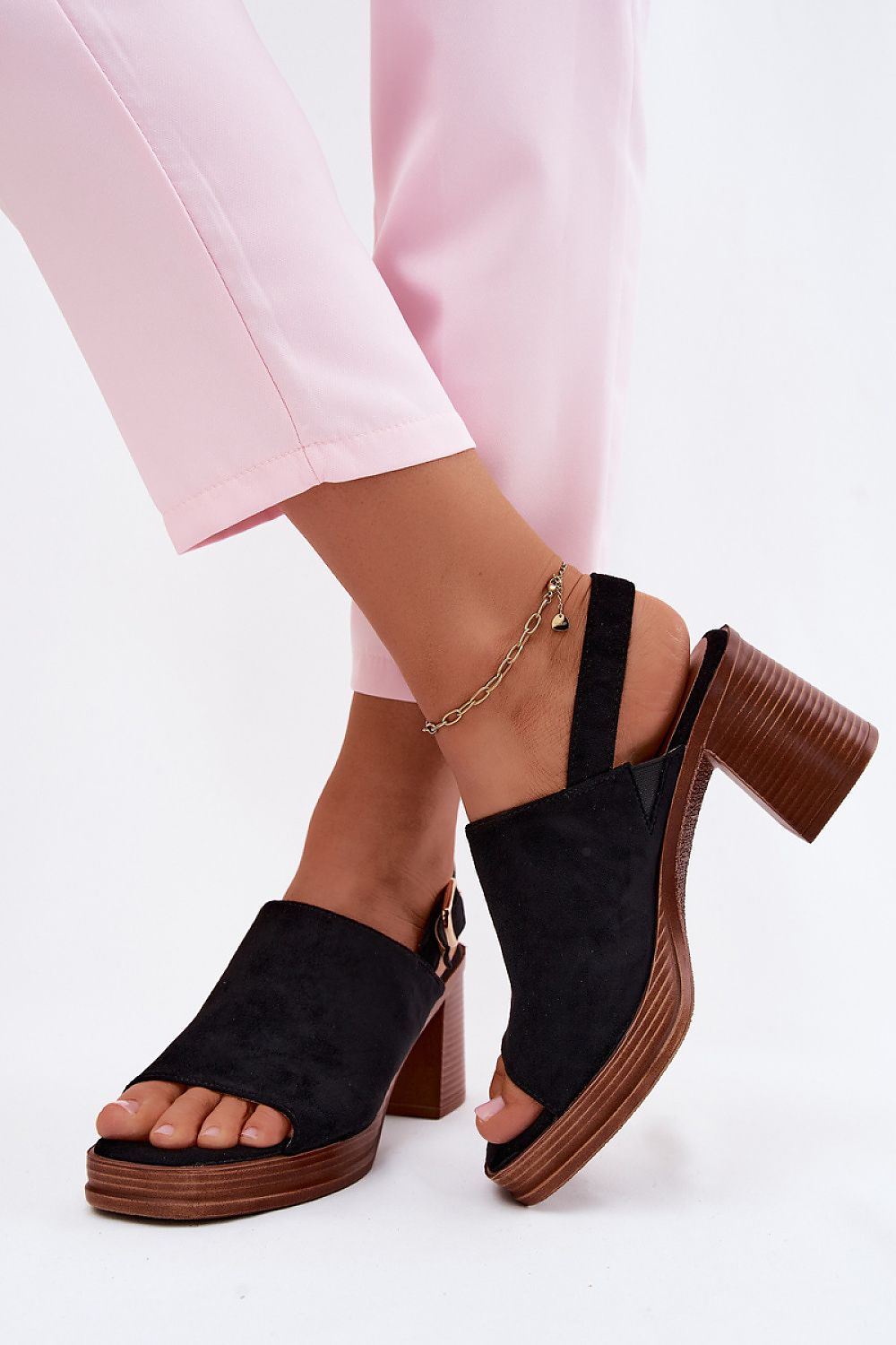 Heel sandals model 227914 Step in style