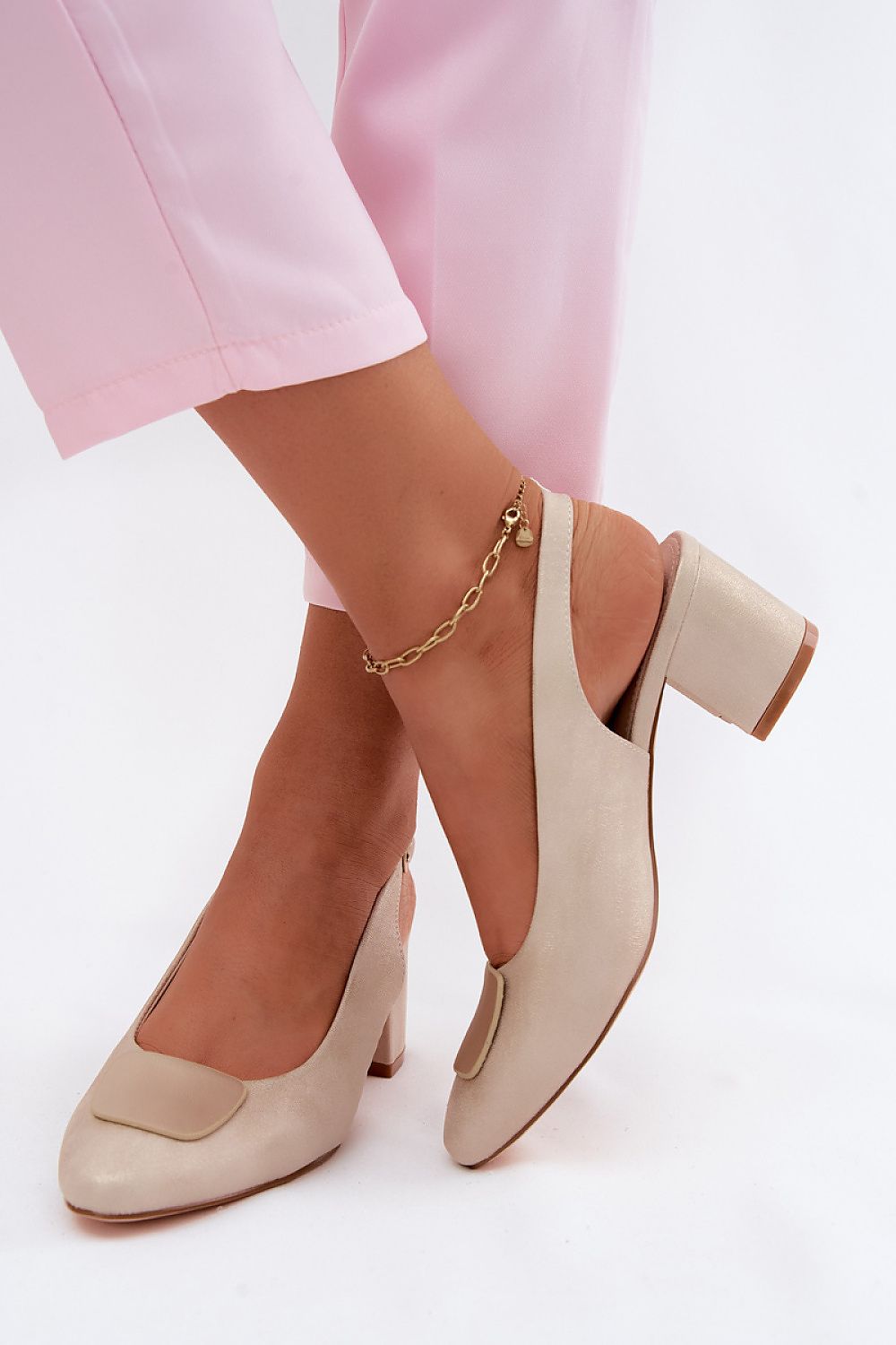 Heel sandals model 227919 Step in style