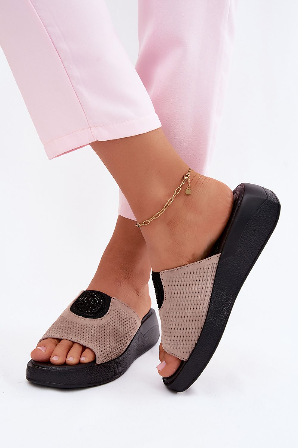 Buskin model 227931 Step in style