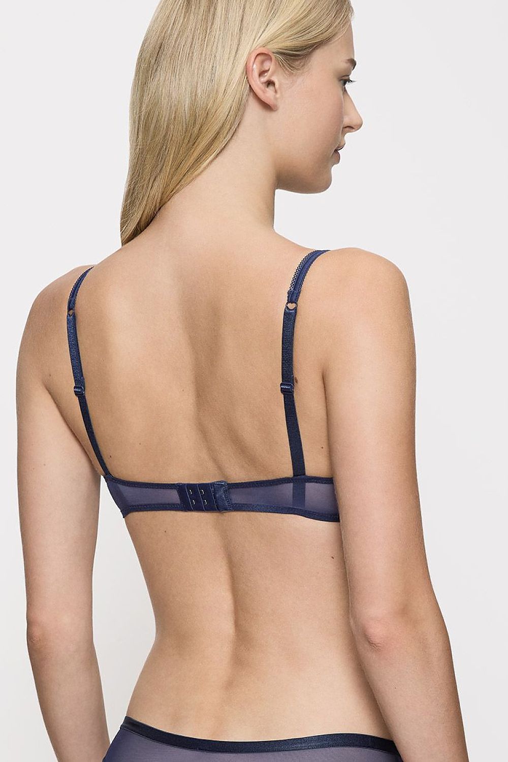 Braceless bra model 230277 Triumph