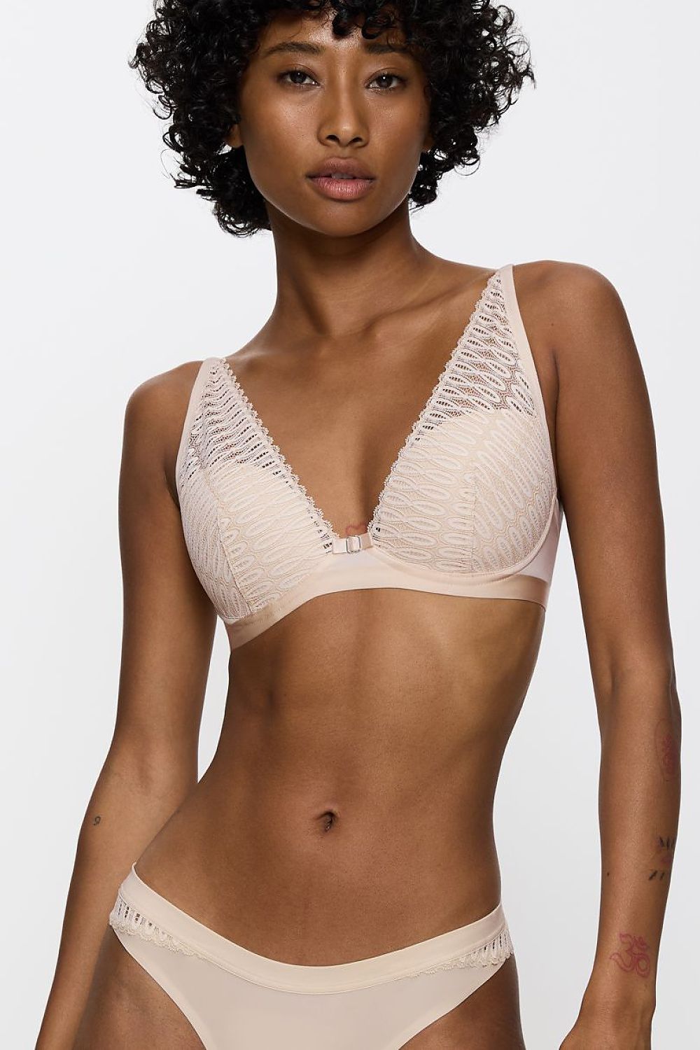 T-backs model 230324 Triumph